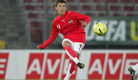 FUSSBALL -  LASK Linz v U19 Nationalteam - 07 Maerz 2007 - LINZ, Austria ### HONORARFREI bei editorialer Nutzung in Tageszeitungen und in Magazinen und Angabe der Fotoquelle: AVE / SNAPDOX - Keine Nutzung durch Agenturen!