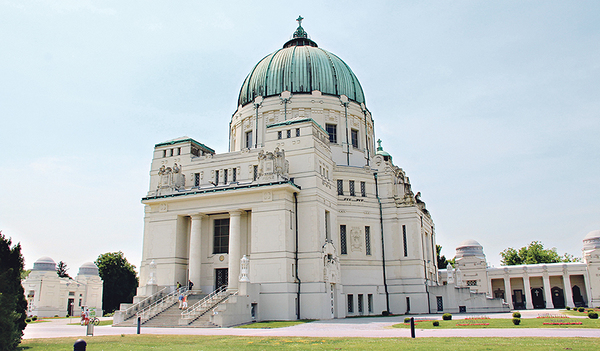 Friedhofskirche am Zentralfriedhof.  