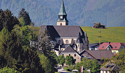 Die Pfarr- und Wallfahrtskirche von Maria Neustift.    Franz Hörndler