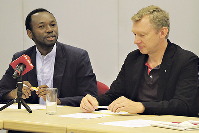 Maximus Oge Nwolisa kommt aus Nigeria, Slawomir Dadas aus Polen.  