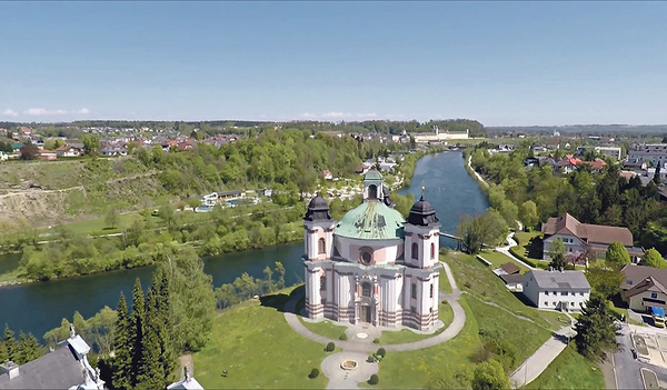 Die Dreifaltigkeitskirche von Stadl-Paura wurde 1725 geweiht.