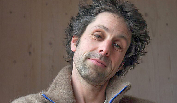 ­„Ein friedliches Miteinander beginnt bei jeder ­friedlichen Handlung. In der Summe aller friedlichen Handlungen entsteht eine friedliche Welt.“ Johannes  Volkmann