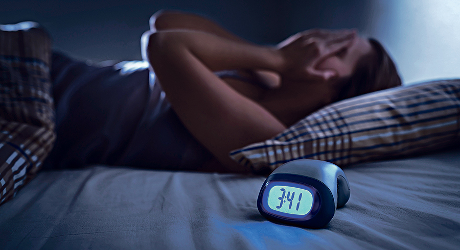 Schon nach drei Uhr nachts und der Schlaf will und will sich nicht ­einstellen. Schlafprobleme haben vielfältige Ursachen, können jedoch behandelt ­werden.