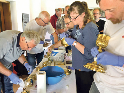 Praxistage, Exkursion und Fachvorträge sind Teil des Fortbildungsprogramms für angehende Kirchenpfleger:innen. 