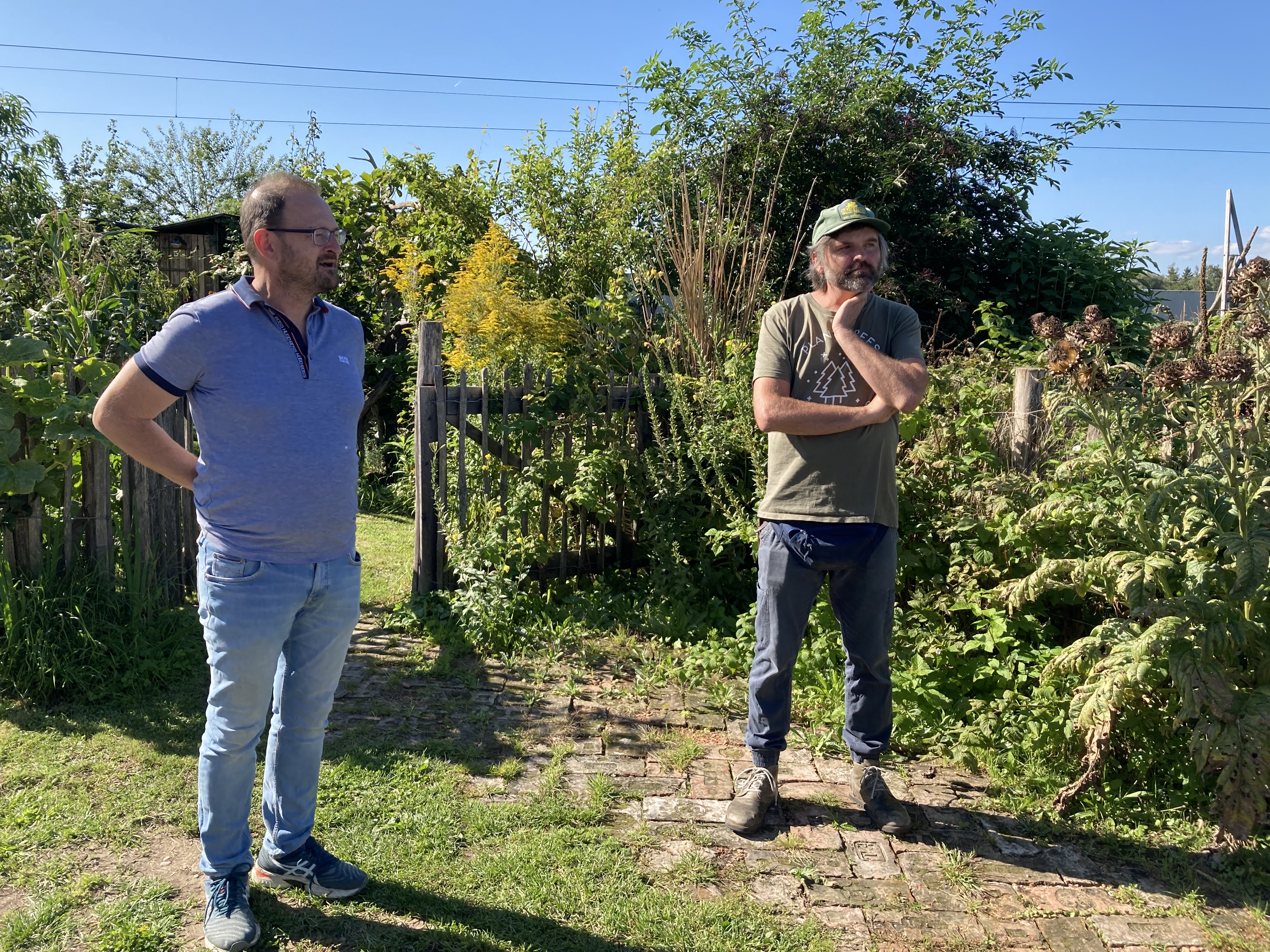 Landwirt Hans Schillinger und Obstbaumexperte Richard Mahringer