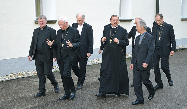 Bischöfe unterwegs in Michaelbeuern. 