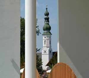 Thermenurlaub in Geinberg, Ober?sterreich, Therme, Urlaub, Freizeit, Baden, Relaxen, Thermengemeinde Geinberg, Tourismus, Menschen, Lagune, Wasser, Erholung.

Geinberg, Ober?sterreich, Bezirk Ried im Innkreis, Gemeinde, 403 m, 1271 Einwohner, 14,05