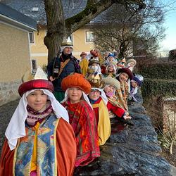 Sternsinger/innen der Pfarre Linz St. Magdalena