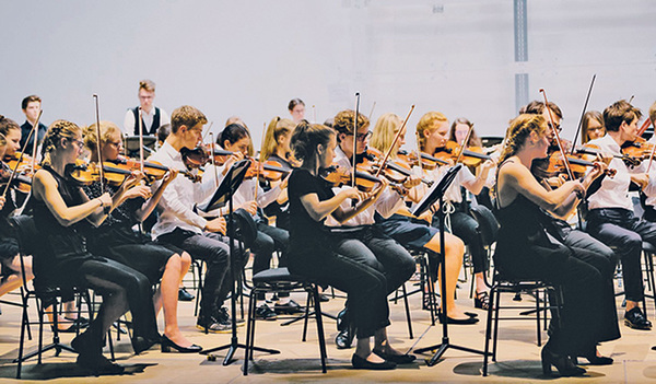 Rund 100 Jugendliche aus aller Welt nahmen am Orchestercamp teil.