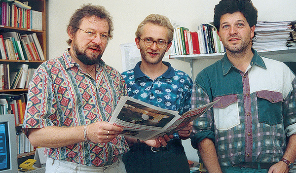 Redaktionsteam 1995. Vor 25 Jahren bestand die Kooperationsredaktion aus Redaktionsleiter Hans Baumgartner mit dem damaligen Redaktionsassistenten Walter Achleitner und Redakteur Michael Schmid.    