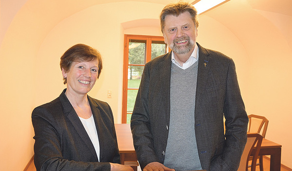 Dechant Karl Sperker und Annemarie Singer vom Dekanatsteam Steyrtal.