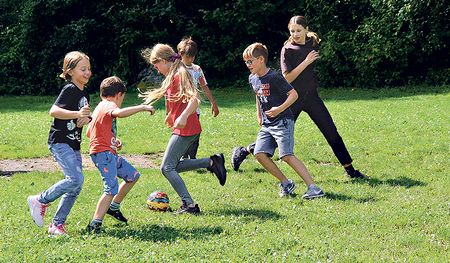 Sport, Spiel, Spaß und Action. Seit sieben Jahren geht es dank Jonathan Birklbauer in der Jungschar Langholzfeld hoch her. 