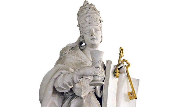 Die Plastiken aus dem Kaisersaal im Stift Kremsmünster zeigen symbolhaft Kirche und Staat.