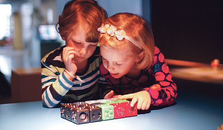 Das Ars Electronica Center in Linz wird zum Kinderforschungslabor.