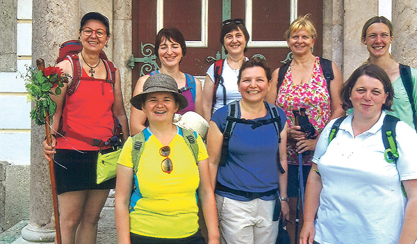 Eine kurze Auszeit genossen die Frauen der kfb Eberstalzell und wanderten in Kremsmünster von Kirche zu Kirche.