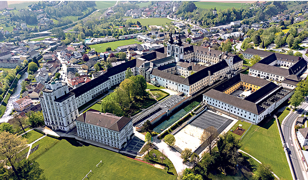 Seit dem Jahr 777 ein kulturelles Zentrum weit über das Land zwischen Donau und Enns hinaus: das Stift Kremsmünster. 