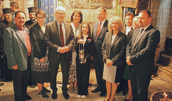 Die Delegation mit dem heurigen ORF-Friedenslichtkind Sarah Noska