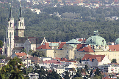 Der heilige Leopold gründete 1114 das Stift Klosterneuburg.