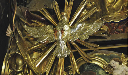 Die Taube ist das Symbol des hl Geistes was jetzt zu und um Pfingsten in den Vordergrund tritt.