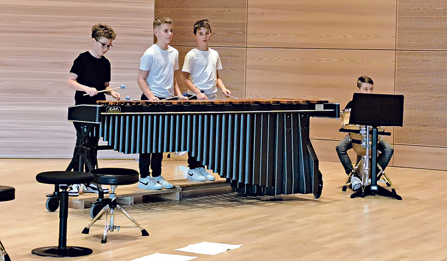 Kammermusik ist mit Holz- und Blechblasinstrumenten sowie Schlagwerk gefragt. 