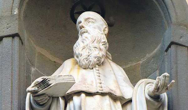 Romuald-Statue an der Kirche der Einsiedelei Camaldoli  