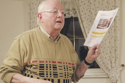 Pfarrer Karl Wögerer (Mitte) hat „seine Waldhausener“ ermutigt.