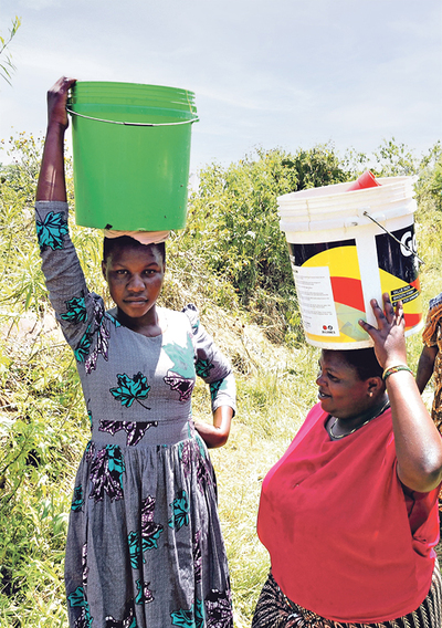 Wasserholen ist Frauensache.