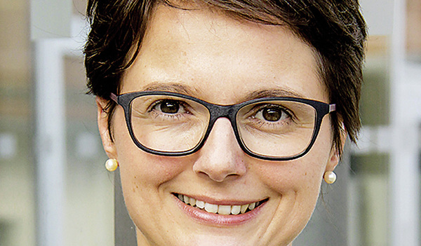 MONIKA SLOUK monika.slouk@ koopredaktion.at