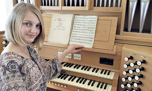 Magdalena Kainberger spielt Klavier und möchte Musiktheorie studieren. 