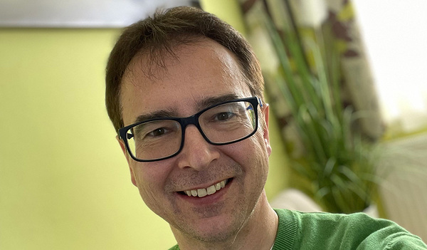 Gert Smetanig ist Dechant von Braunau. Im Zuge der Diözesanreform wird er ab 2023 als Pfarrer die Gesamtleitung aller 14 Pfarrteilgemeinden der Pionierpfarre innehaben. 