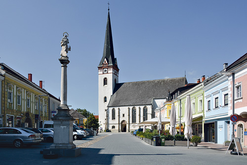 Welche Geschichten hätte die Pfarrkirche in Ottensheim wohl nach 501 Jahren zu erzählen?