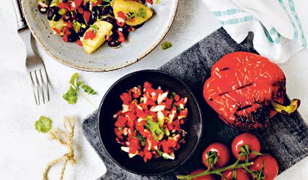 Kartoffelsalat mit Salsa und schwarzen Bohnen