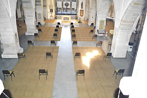 Ein Blick in die Basilika Enns-St. Laurenz, die bereits für die Zeit nach dem 15. Mai 2020 vorbereitet ist.  
