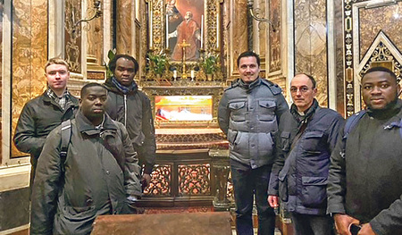 Seminaristen des Linzer Priesterseminars in der in der Chiesa Nuova