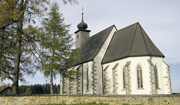 Kirche St. Michael in Oberrauchenödt. Kunst und Natur genießen.   
