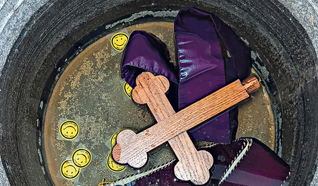 Vandalismus in der Kirche.  