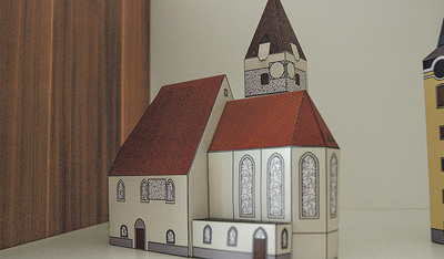 Das Modell der Perger Pfarrkirche.   
