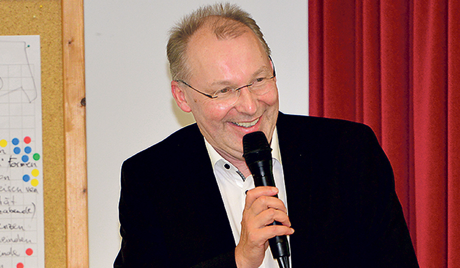 Dechant Florian Sonnleitner dankte allen Teilnehmenden für die Mitarbeit.