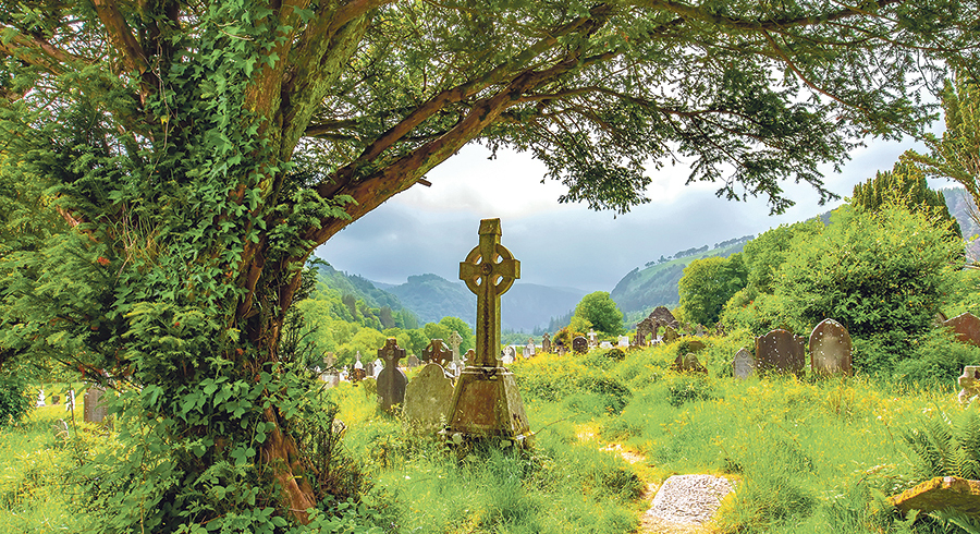 Die Klosteranlage Glendalough in Irland.  