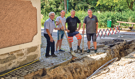 Spatenstich für die Bauarbeiten zur Sanierung der Bründl­kirche in Bad Leonfelden.   