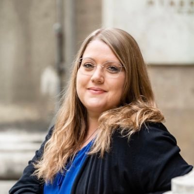 Stephanie Bayer ist Universitätsassistentin an der Universität Wien und promoviert zu Transidentitäten.