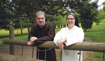 Bruder Michael Maldacker und  Schwester Franziska Madl 