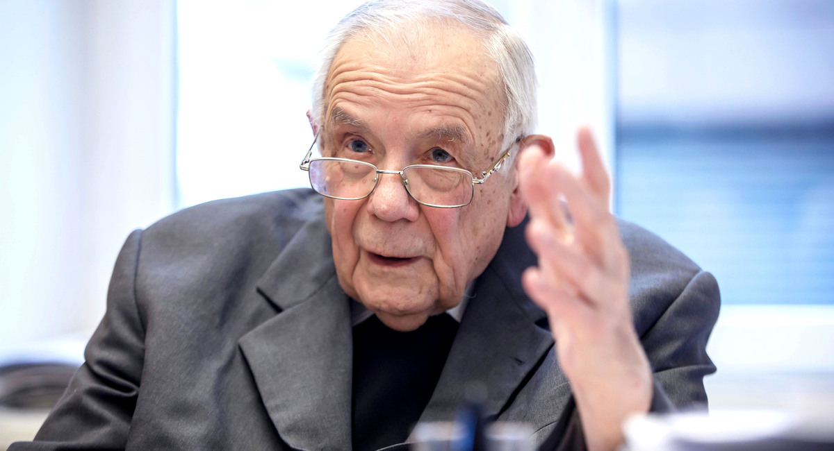 Altbischof Maximilian Aichern