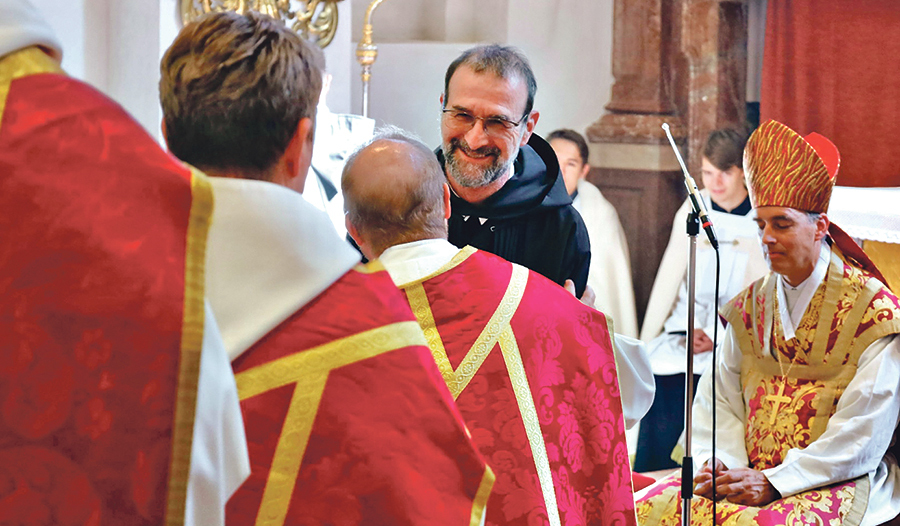 Christian Mayr beim Festgottesdienst in der Stiftskirche Kremsmünster.