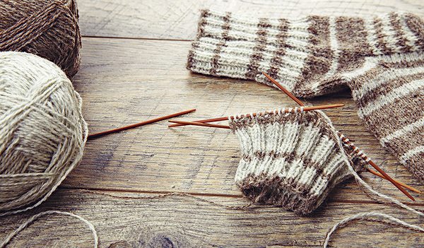 Socken stricken ist einfacher, als viele glauben. Besonders die viel gefürchtete Ferse lässt sich mit ein wenig Übung leicht bewältigen.  
