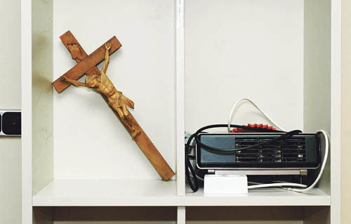 Kreuz, Holzkreuz, Kasten, ?bersiedlung Franz Maria GlaserEinfaltstra?e 7, 4020 LinzBLZ 49460 SpardabankKontonummer 00-378.444