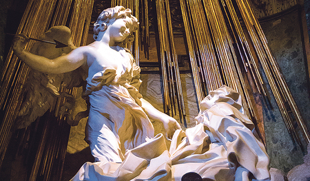 Gian Lorenzo Bernini schuf mit der „Ekstase der heiligen Teresa von Ávila“ 1652 ein Werk, in dem sich geistlich-mystischer und körperlich-erotischer Ausdruck verbinden.  