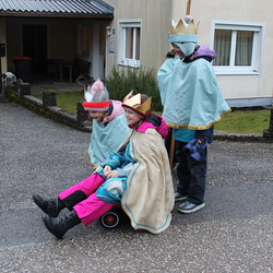 Sternsinger/innen aus der Pfarre Aurach am Hongar