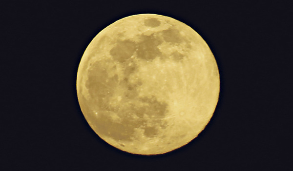 Der „Supermond“ am 7. April 2020.