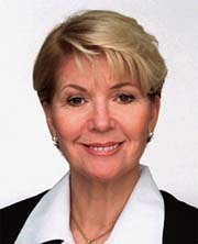 Julia - eine ungew?hnliche Frau 'Dritte Staffel - 13 neue Folgen' Eine Koproduktion von ORF und ARD, hergestellt von DOR Film mit der Unterst?tzung der Nieder?sterreichischen Landesregierung. Im Bild: Christiane H?rbiger. ORF -Sendestart: Montag, 5. 